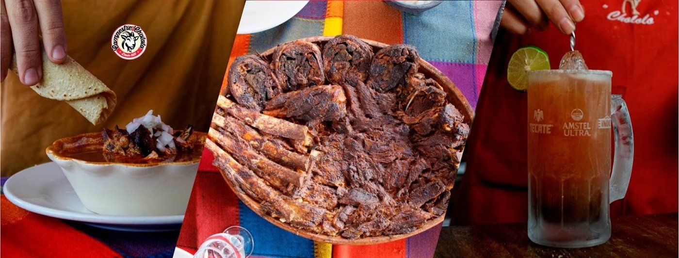 Birria servida en la mesa